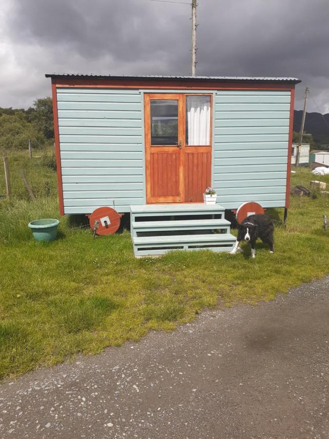 Croft Of Clune Shepherds Hut นิวตันมอร์ ภายนอก รูปภาพ